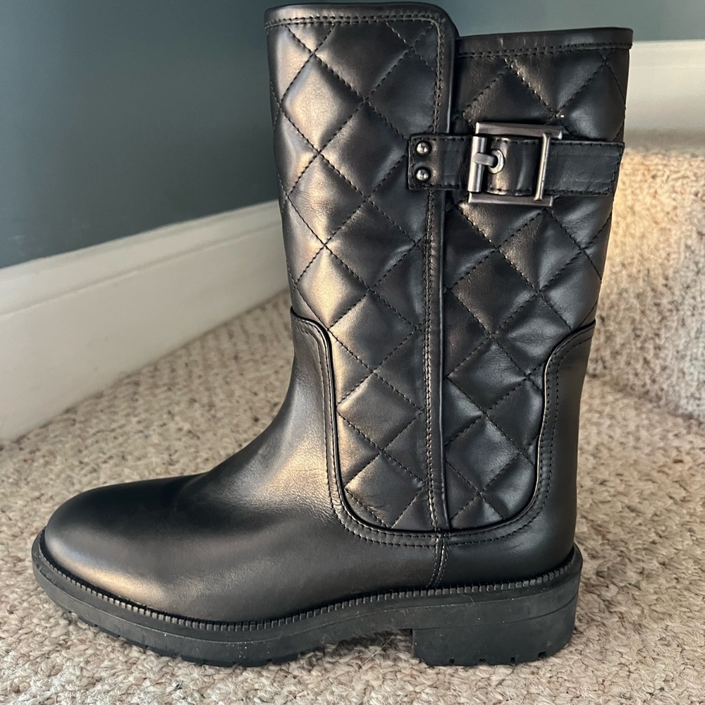 NWT Aquatalia Layla calf boots size 8
